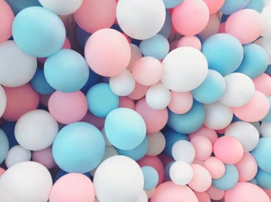 Arkaplan olarak dekore edilmiş birçok renkli balon