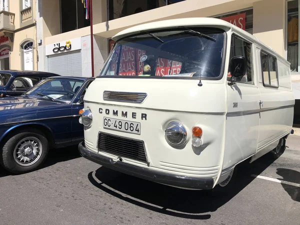 La Orotava, Tenerife, Spain - June 23, 2019: exhibition of classic and vintage cars, british white van COMMER 2500 — Stock Photo, Image