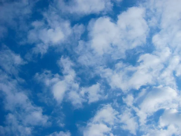 Голубое Небо Красивыми Облаками Дизайна Рабочего Стола — стоковое фото