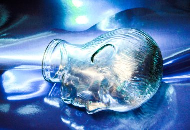 Cam Başlı Kapaklı Metalik Mavi Arkaplan