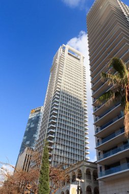 Tel Aviv, İsrail 'deki Rothschild Bulvarı' ndaki modern gökdelenler