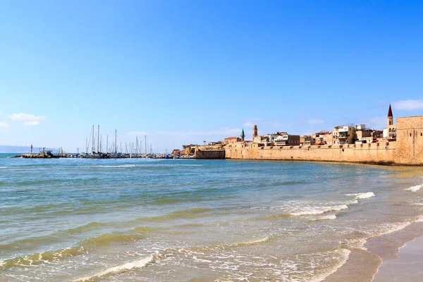Coastline panorama of Acre Old City with seawall and marina at mediterranean sea, Israel — Stock Photo, Image
