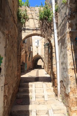 Acre Old City, İsrail 'in küçük dar sokaklarında tipik manzara