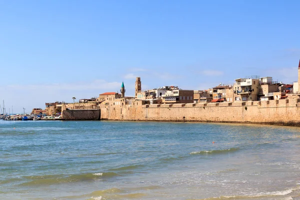 Coastline panorama of Acre Old City with seawall and marina at mediterranean sea, Israel — Stock Photo, Image