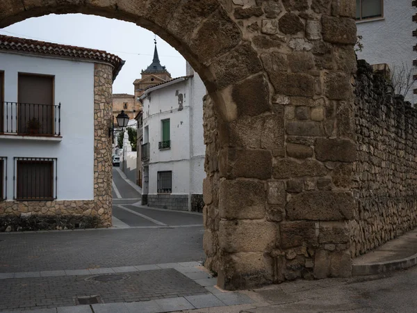 Passeando Pelas Ruas Históricas Vila Medieval Ucles Primavera Cuenca Espanha — Fotografia de Stock