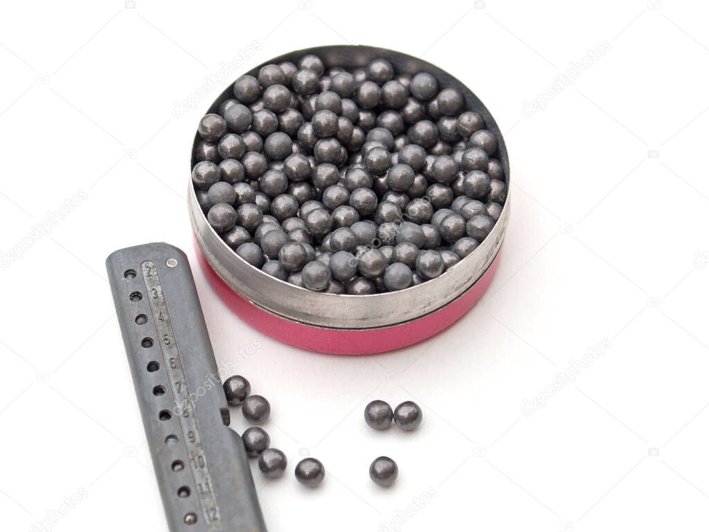 Lead balls and magazine for air rifles