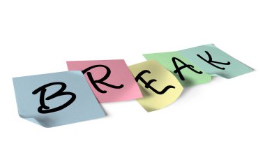 Beyaz arkaplana karşı yazı aralığı olan yapışkan notlar