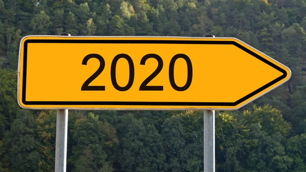 Wegweiser Richtung 2020 Straßenschild — Stockfoto