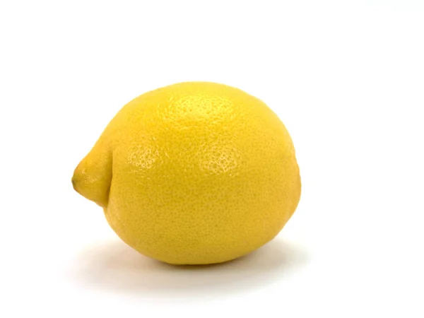 白を背景にレモン — ストック写真