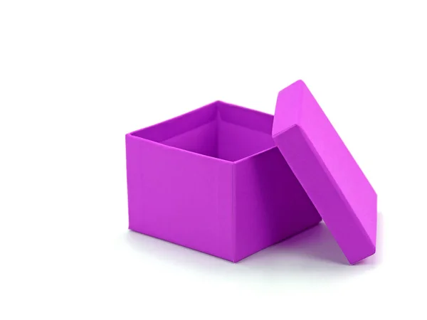 Violette Leere Pappschachtel Vor Weißem Hintergrund — Stockfoto