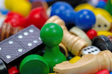 Çeşitli masa oyunları için rakamları oynat