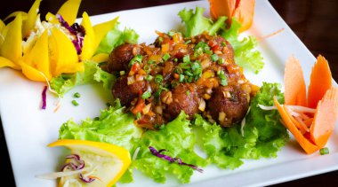 Harika sunumlu Lezzetli Mançuryaca