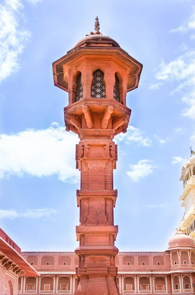 Lamp Tower Center Palace — Stock Photo, Image