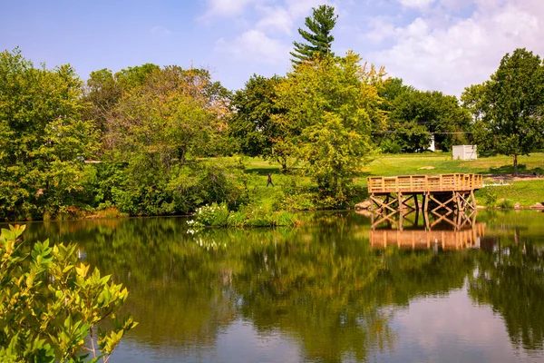 Scenic Pond Wooden Fishing Pier Clarksburg Little Area Popular Hiking — Stock Photo, Image