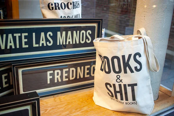 Frederick 2020 Window Display Book Store Called Brick Mortar Vintage — Foto de Stock