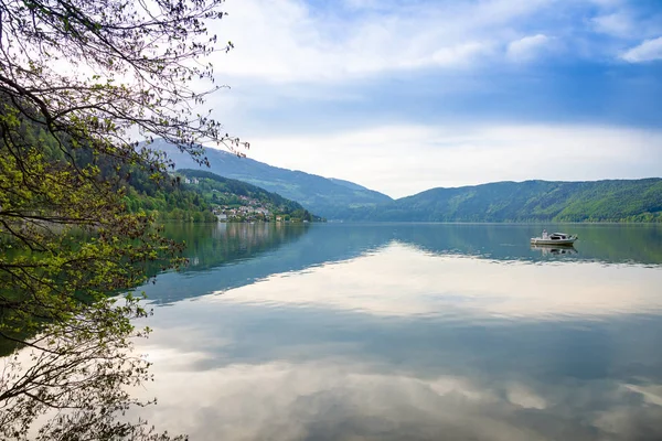 Vista Lago Ossiacher See Lago Caríntia Sul Áustria — Fotografia de Stock