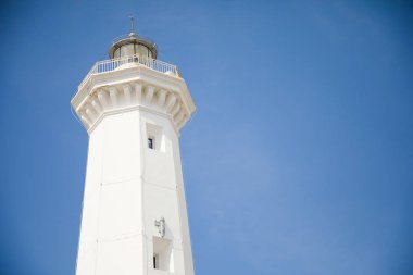 Beyaz deniz feneri Torre Canne, güneyinde İtalya Fasano için yapılan