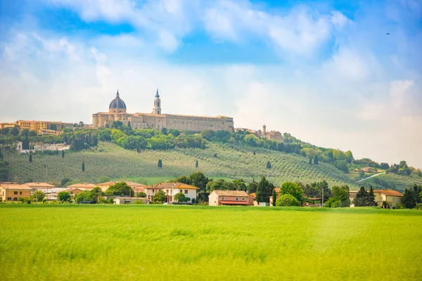 Loreto, Basilica İtalyan İl Ancona İtalya Yaz alanları üzerinde