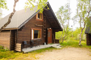 Palojarvi, Finlandiya - 19.06.2018: Milli park Finlandiyalı vahşi kulübede yolcuları kamp sitesindeki, Finlandiya için yer