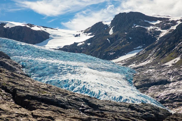 A kék Svartisen gleccserhez, Észak-Norvégia — Stock Fotó