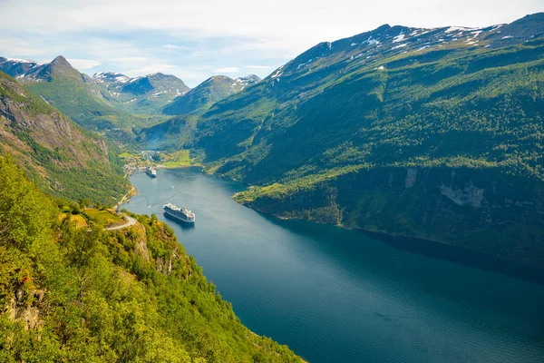 Geiranger fjordra hegyi szempontból, Norvégia — Stock Fotó