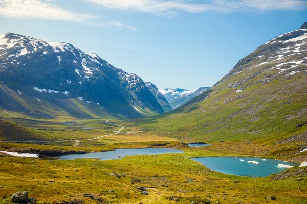 Malebná silnice krajina Norsko přírody — Stock fotografie