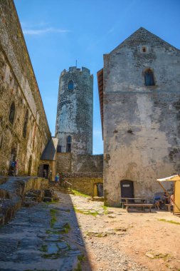 Bezdez, Çek Cumhuriyeti - 5.07.2018: Bezdez kale içinde Northern Bohemia, Çek Cumhuriyeti