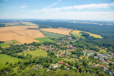 Bezdez Kalesi: Northern Bohemia, Çek Cumhuriyeti, havadan görünümü