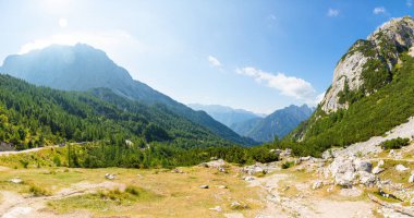 Mountain view Vrsiska cesta veya Vrsiska road, Slovenya