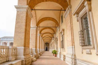 Balcomy, Basilica della Santa Casa içinde Loreto, Ancona, İtalya