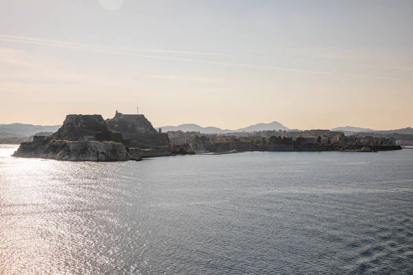 Corfù città in vista panoramica dall'acqua, Grecia — Foto Stock