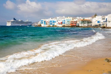 Mykonos, Yunanistan - 17.10.2018: Ünlü Mykonos town Derma Küçük Venedik, Mykonos Adası, Kiklad Adaları, Yunanistan