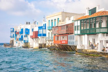 Mykonos, Yunanistan - 17.10.2018: Ünlü Mykonos town Derma Küçük Venedik, Mykonos Adası, Kiklad Adaları, Yunanistan