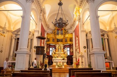 Dubrovnik, Hırvatistan - 20.10.2018: Ana sunak Dobruca, Hırvatistan, St. Ulah Kilisesi