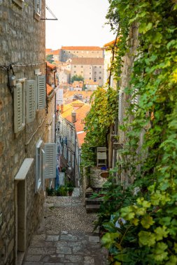 Dubrovnik, Hırvatistan eski kasabasında Ortaçağ dar sokak