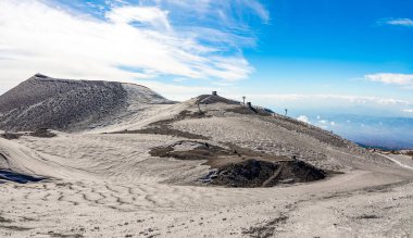 Etna bulutlardan Catania, Sicilya, İtalya için üzerinden panoramik görünüm