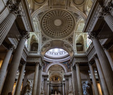 Paris, Fransa - 24.04.2019: Pantheon'un Içi, Paris Latin Mahallesi, Fransa