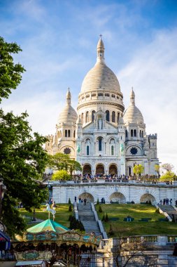 Paris, Fransa - 24.04.2019: Paris Montmartre'de Sacre Couer Bazilikası