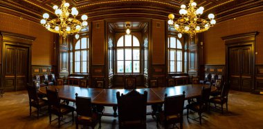 Prag, Çek Cumhuriyeti - 06.05.2019: Çek Cumhuriyeti Prag'da 2018 yılında yenilenen binada Ulusal Müze Sergisi