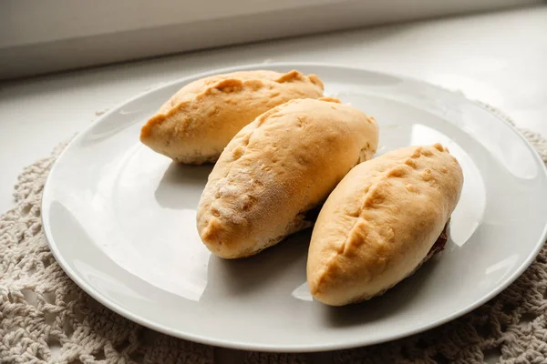 Tres Pasteles Horneados Con Repollo Cocina Tradicional Rusa Cena Trata — Foto de Stock