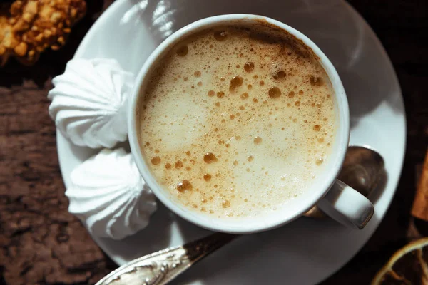 Tasse Kaffee Mit Baiser Warmes Gemütliches Foto Hochwertiges Foto — Stockfoto