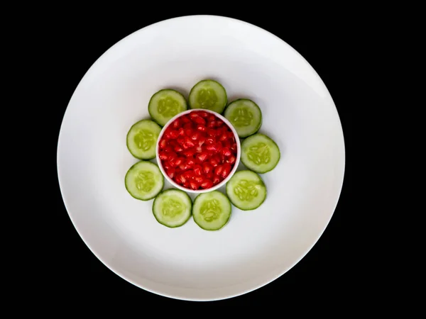 Pepino Fatiado Fresco Amêndoas Romã Vegetais Saudáveis Orgânicos Frutas — Fotografia de Stock