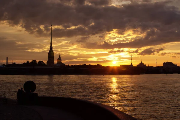 Dawn Στην Αγία Πετρούπολη — Φωτογραφία Αρχείου