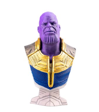 İzole edilmiş Thanos, beyaz arka plandaki 3 boyutlu yazıcıya yakın planda basılmış. 3D baskı için konsept teknolojisi.