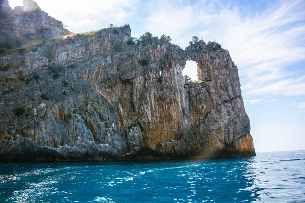 Espectacular Vista Del Anillo Del Acantilado Visible Solo Desde Mar — Foto de Stock