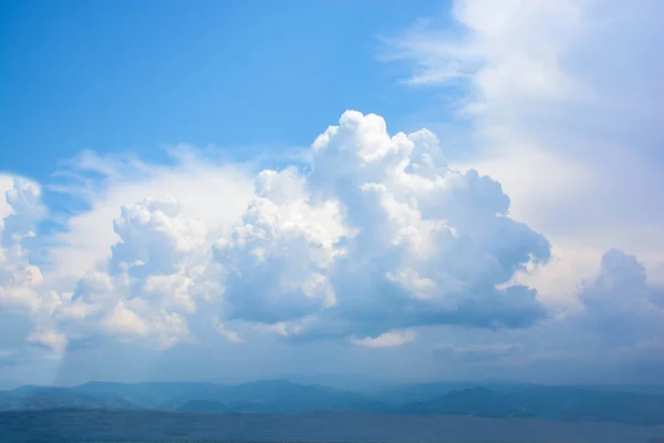 arka plan ışık parlak bulutlar