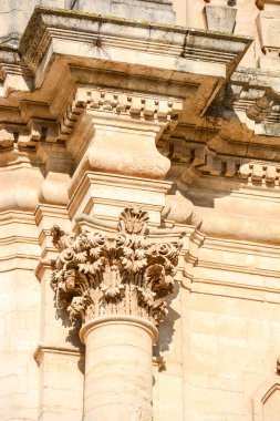 İtalya 'daki mimari hazinelerin eşsiz ayrıntıları