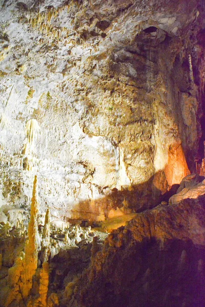 Stalactites Spectaculaires Dans Réseau Grottes Italie — Photo