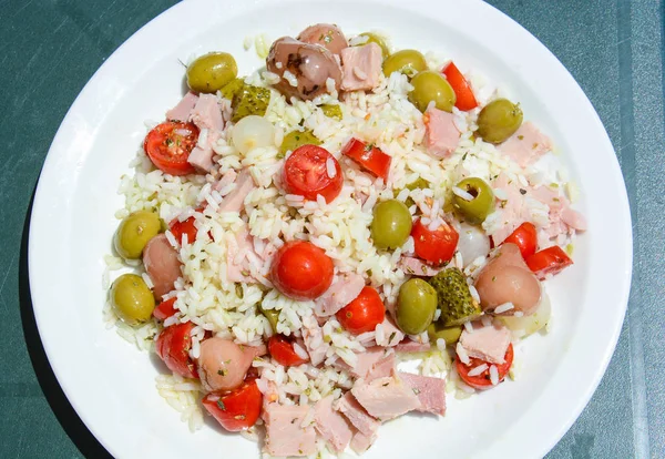 Akdeniz sağlıklı beslenme pirinç salatası için Italyan Mutfagi