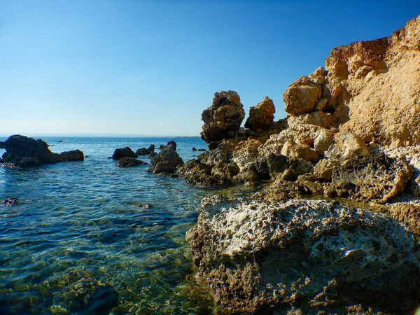 Sicilië Punt Van Mieren Uitzicht Enkele Grotten Voorgebergte Uitgehouwen Door — Stockfoto